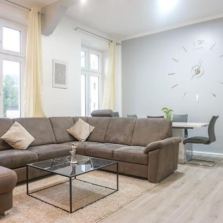 Apartment In Wuppertal - Charmante 3-Zimmer-Oase Mit Kamin Und Badewanne Buitenkant foto