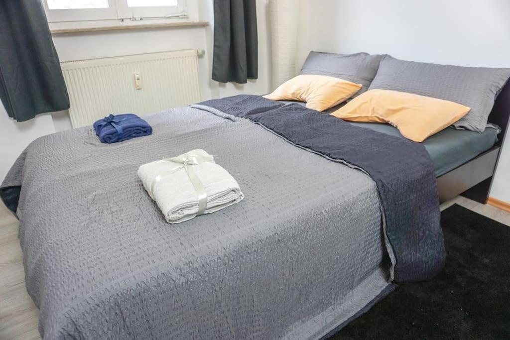 Apartment In Wuppertal - Charmante 3-Zimmer-Oase Mit Kamin Und Badewanne Buitenkant foto