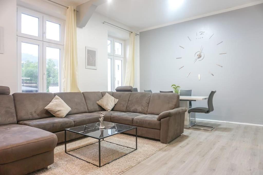 Apartment In Wuppertal - Charmante 3-Zimmer-Oase Mit Kamin Und Badewanne Buitenkant foto
