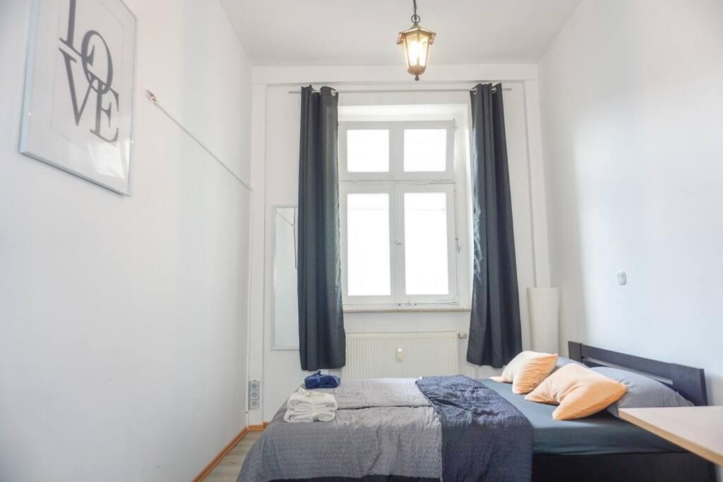 Apartment In Wuppertal - Charmante 3-Zimmer-Oase Mit Kamin Und Badewanne Buitenkant foto