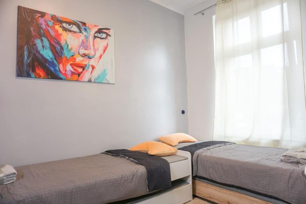 Apartment In Wuppertal - Charmante 3-Zimmer-Oase Mit Kamin Und Badewanne Buitenkant foto