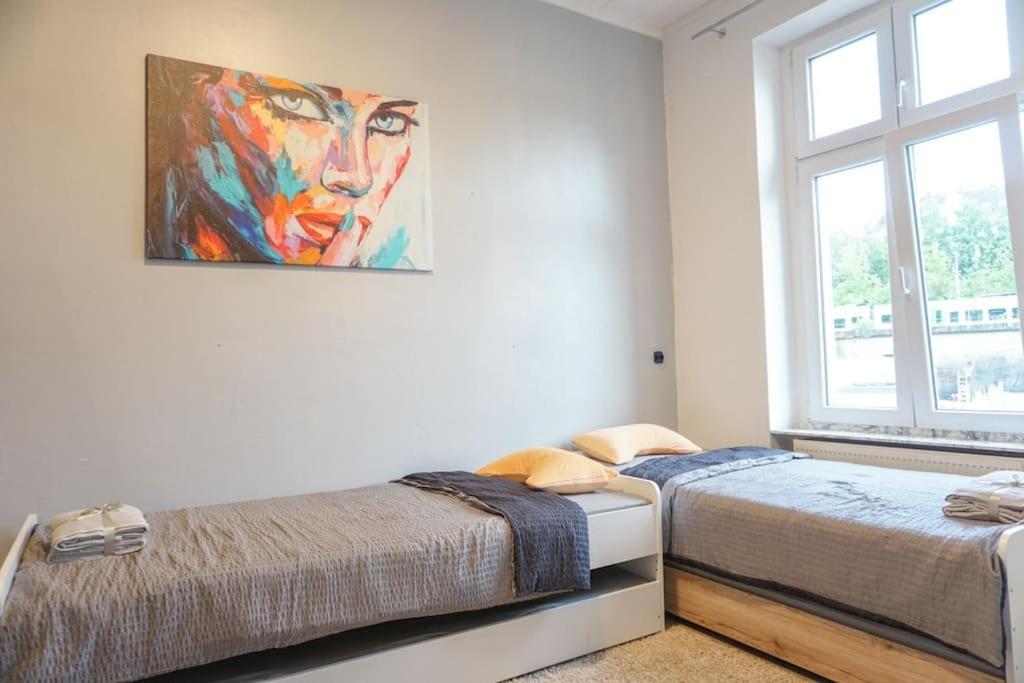 Apartment In Wuppertal - Charmante 3-Zimmer-Oase Mit Kamin Und Badewanne Buitenkant foto