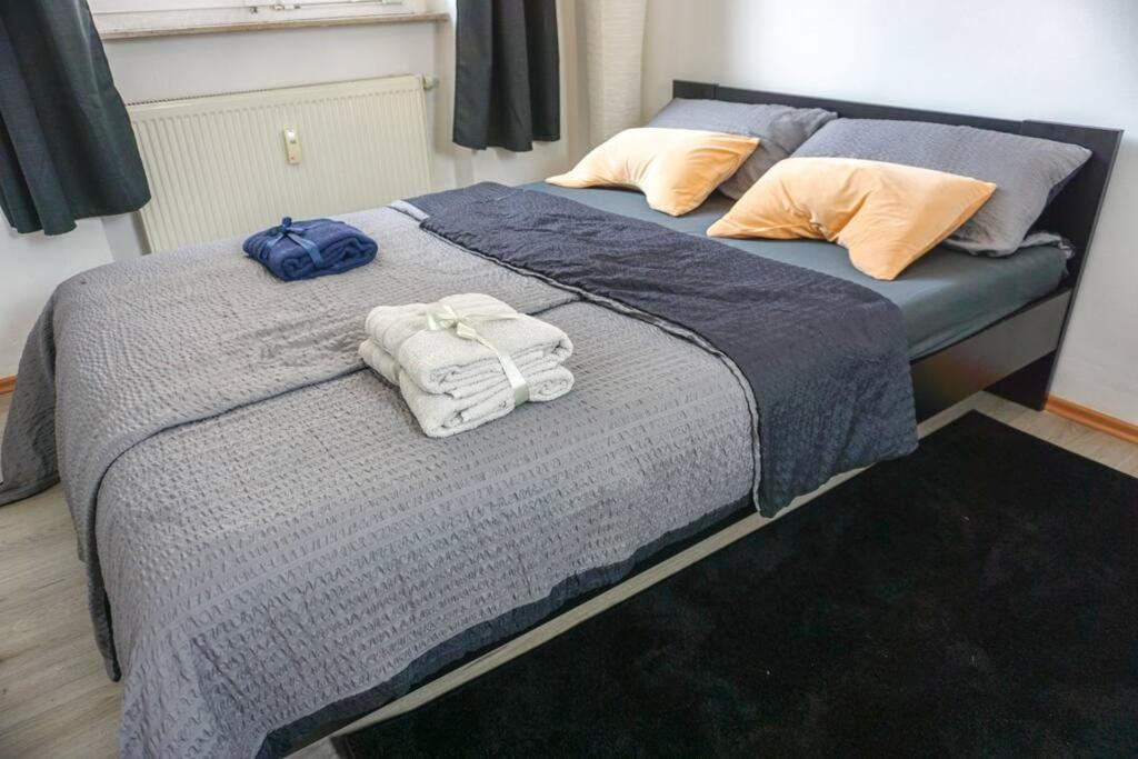 Apartment In Wuppertal - Charmante 3-Zimmer-Oase Mit Kamin Und Badewanne Buitenkant foto