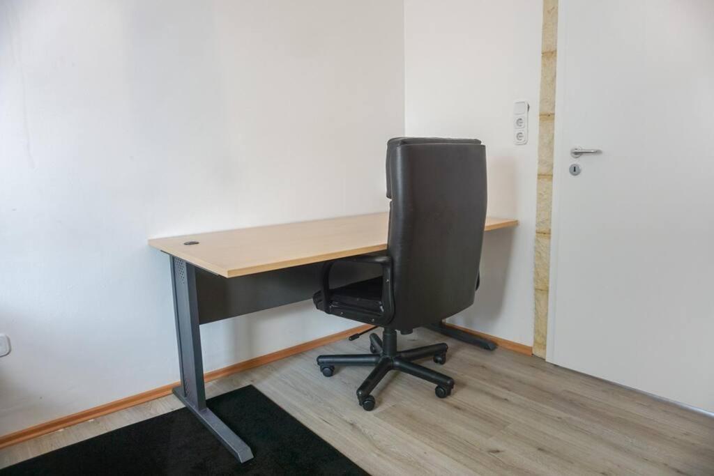 Apartment In Wuppertal - Charmante 3-Zimmer-Oase Mit Kamin Und Badewanne Buitenkant foto
